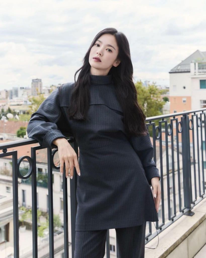 Song Hye Kyo chiếm trọn “spotlight” tại show Milan